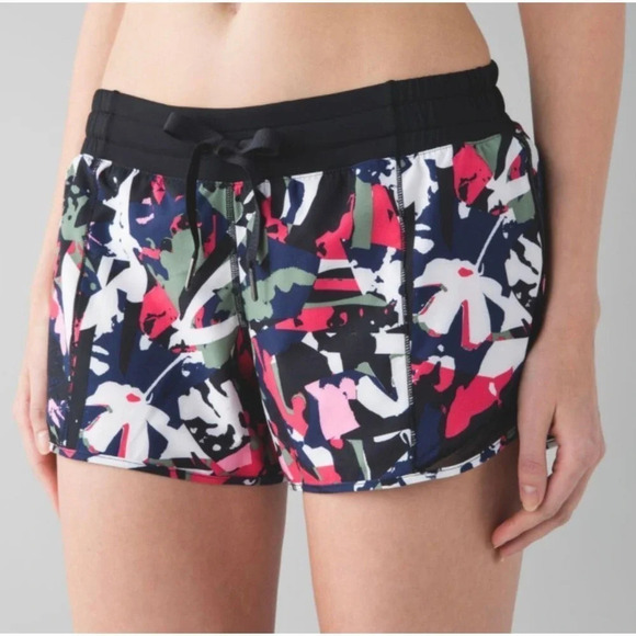 Lululemon Women’s Size 2 Pop Cut Boom Juice Multicolor Hotty Hot Shorts - Picture 1 of 6